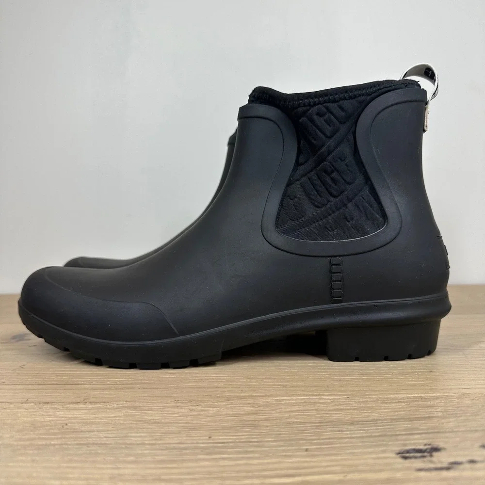 UGG Droplet Chelsea Rain Boots Mens 11 Black Waterproof Rubber Ankle Pull On